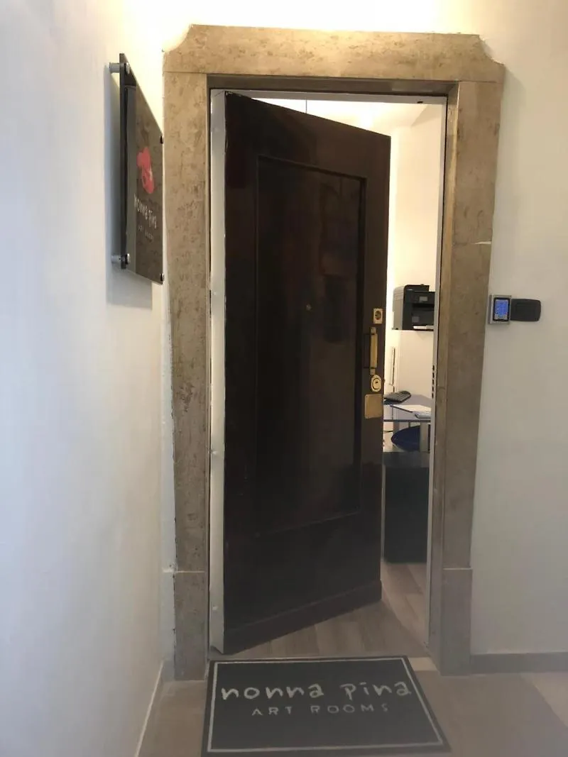 Nonna Pina Art Rooms Naples Bed & Breakfast